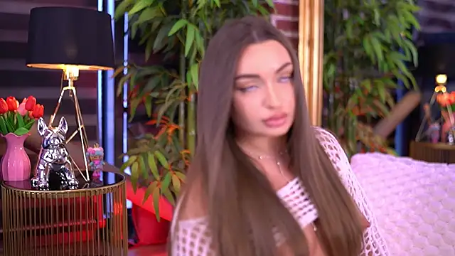 MillaSerene online show from February 16, 2026, 6:20 am