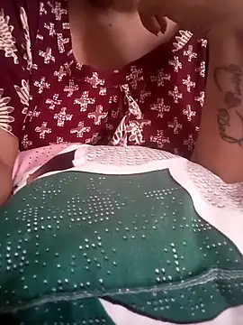 Snapshot of lovelysona11 chatting on September 16, 2025, 4:57 am lovelysona11 online show from September 16, 2025, 4:57 am