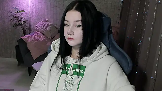 AlinaGreeeen online show from September 27, 2025, 4:39 am