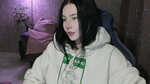 AlinaGreeeen online show from September 28, 2025, 4:51 am