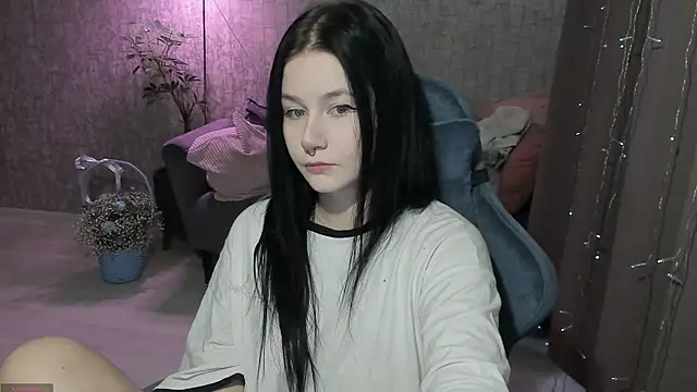 AlinaGreeeen online show from October 9, 2025, 6:00 am