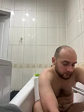 LuckyGirlfriends online show from February 6, 2026, 6:33 pm