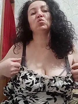 Velvet3451 online show from November 17, 2025, 8:03 pm