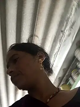 MISS LOVE 001 online show from September 19, 2025, 6:19 pm