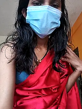 Shivani2002 online show from November 24, 2025, 8:25 am