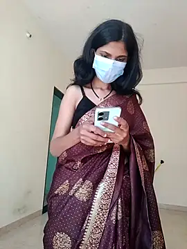 Shivani2002 online show from December 20, 2025, 7:15 am