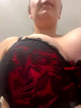 Snapshot of AmaliaAma chatting on September 24, 2025, 12:47 am AmaliaAma online show from September 24, 2025, 12:47 am