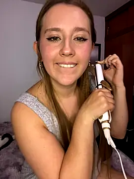 Cutie blondie online show from November 20, 2025, 12:33 am