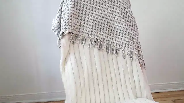 SparklingSoleil online show from October 3, 2025, 8:06 pm