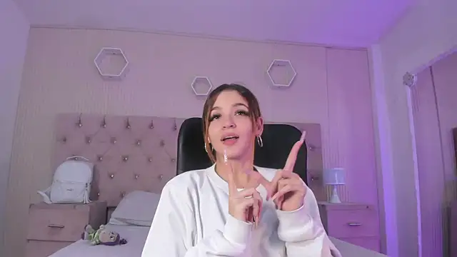 MadisonSky  online show from November 13, 2025, 12:48 pm