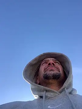 N3V3RPANICxh online show from April 7, 2026, 4:29 pm