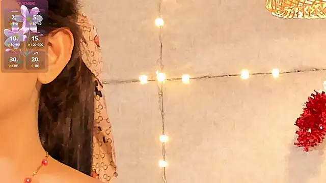 VioletHilton online show from December 15, 2025, 7:29 pm