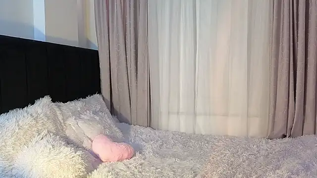 LunaVelvet777 online show from March 14, 2026, 5:51 pm