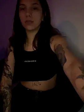 Kissmalditox online show from November 7, 2025, 7:19 am