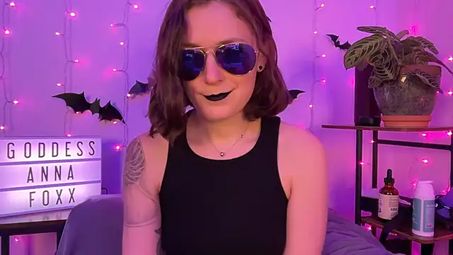 Snapshot of mistressannafoxx chatting on November 23, 2025, 12:10 am mistressannafoxx online show from November 23, 2025, 12:10 am