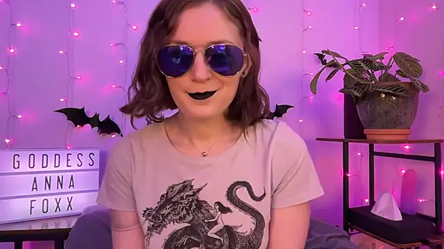 Snapshot of mistressannafoxx chatting on November 24, 2025, 10:09 pm mistressannafoxx online show from November 24, 2025, 10:09 pm