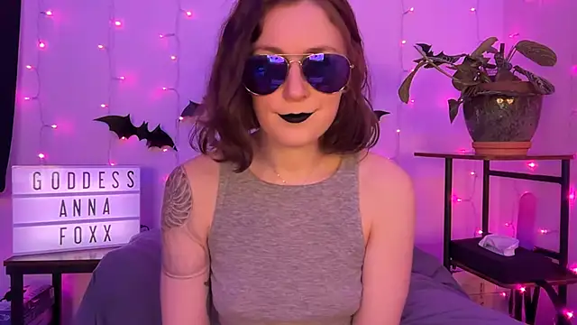 Snapshot of mistressannafoxx chatting on November 25, 2025, 11:05 pm mistressannafoxx online show from November 25, 2025, 11:05 pm