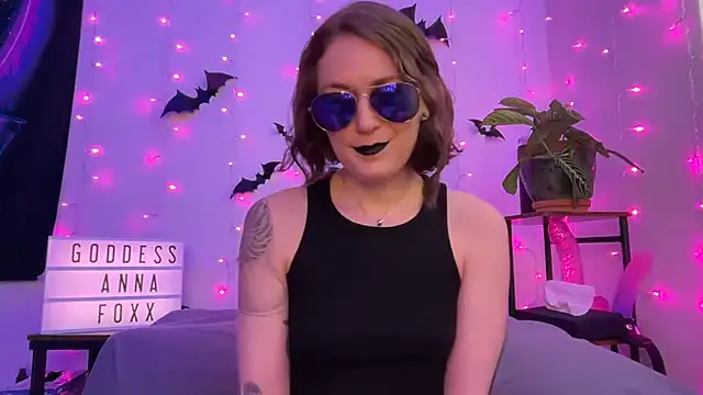 Snapshot of mistressannafoxx chatting on January 15, 2026, 10:13 pm mistressannafoxx online show from January 15, 2026, 10:13 pm