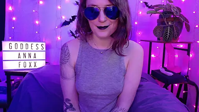 Snapshot of mistressannafoxx chatting on March 3, 2026, 1:12 am mistressannafoxx online show from March 3, 2026, 1:12 am