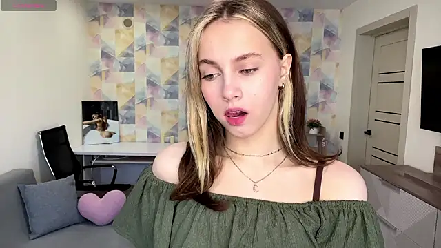 Snapshot of NylaNadler chatting on February 23, 2026, 6:11 am NylaNadler online show from February 23, 2026, 6:11 am