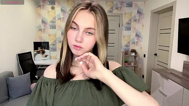 Snapshot of NylaNadler chatting on February 25, 2026, 6:01 am NylaNadler online show from February 25, 2026, 6:01 am