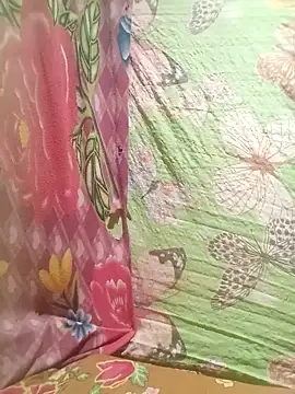 Snapshot of hotmomma8 chatting on September 11, 2025, 6:41 pm hotmomma8 online show from September 11, 2025, 6:41 pm