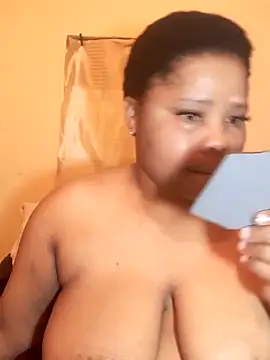 PRINCESSEMELXX93 online show from October 4, 2025, 3:04 am