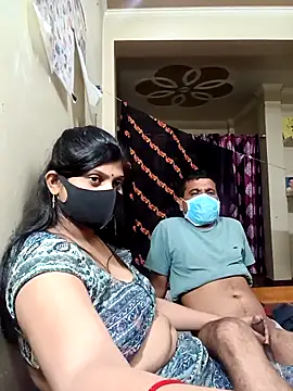 Snapshot of reena502 chatting on September 16, 2025, 6:42 pm reena502 online show from September 16, 2025, 6:42 pm