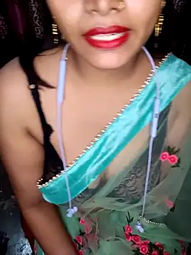 Snapshot of reena502 chatting on October 2, 2025, 5:31 pm reena502 online show from October 2, 2025, 5:31 pm