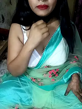 Snapshot of reena502 chatting on October 12, 2025, 5:34 pm reena502 online show from October 12, 2025, 5:34 pm