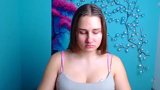 Stefanie Sweet online show from November 13, 2025, 6:23 am