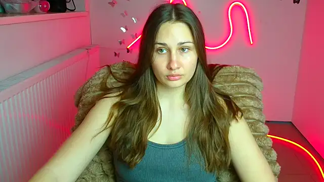 Snapshot of Stefanie_Sweet chatting on April 20, 2026, 5:32 am Stefanie Sweet online show from April 20, 2026, 5:32 am