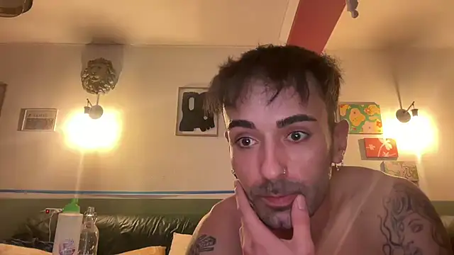 Snapshot of bertfaust chatting on October 3, 2025, 9:23 pm bertfaust online show from October 3, 2025, 9:23 pm