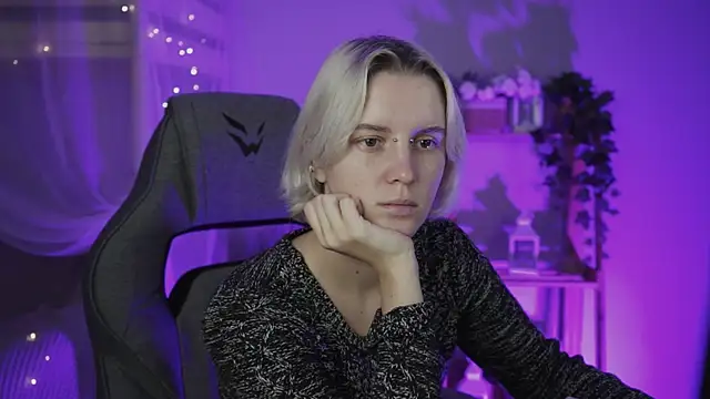 BethanyCloud online show from October 23, 2025, 5:40 am