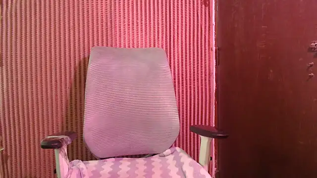 Snapshot of Samiksha- chatting on July 4, 2026, 7:42 pm Samiksha- online show from July 4, 2026, 7:42 pm