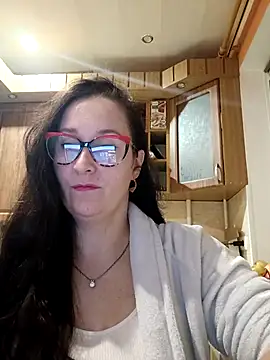 Amandda  online show from October 25, 2025, 3:51 pm