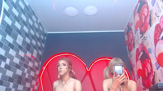 julessxcharlotte online show from September 27, 2025, 1:27 pm