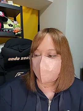 0kanna0 online show from November 5, 2025, 4:40 pm