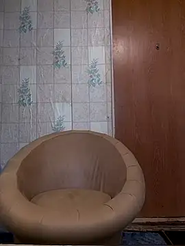 Tupo070481 online show from September 29, 2025, 1:05 pm