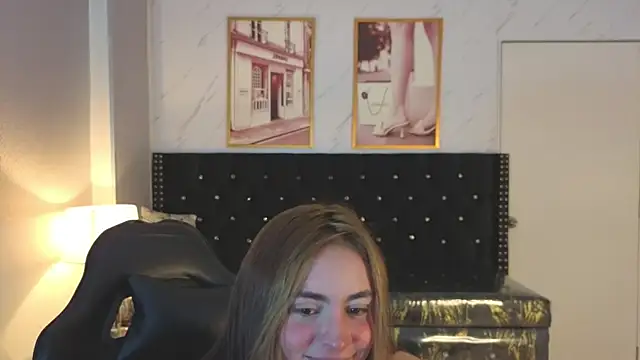 Snapshot of mia_millan_b chatting on September 15, 2025, 8:20 pm mia millan b online show from September 15, 2025, 8:20 pm