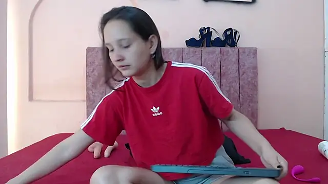 Snapshot of aiiram_hard_sex chatting on July 1, 2026, 1:07 am aiiram hard sex online show from July 1, 2026, 1:07 am