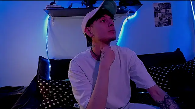 Dioniso guy8 online show from April 16, 2026, 10:23 pm