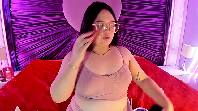 Lushi Love online show from October 8, 2025, 7:55 pm