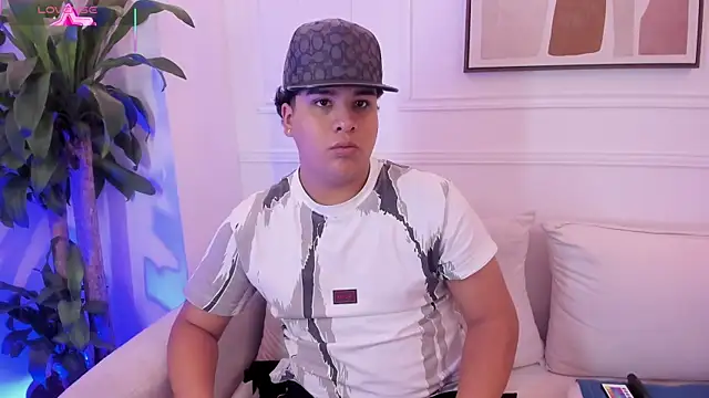 Naim Bennetsex online show from September 23, 2025, 3:15 pm