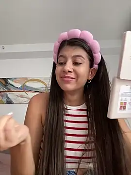 Lenapink19 online show from October 20, 2025, 8:53 pm