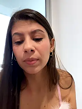 Lenapink19 online show from October 31, 2025, 9:49 pm