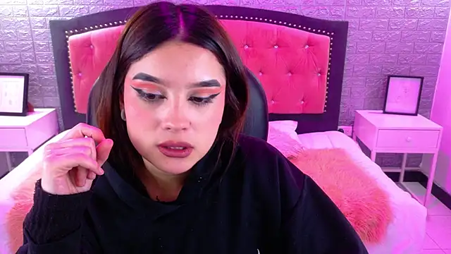 Natalie loffreda online show from September 26, 2025, 2:48 am