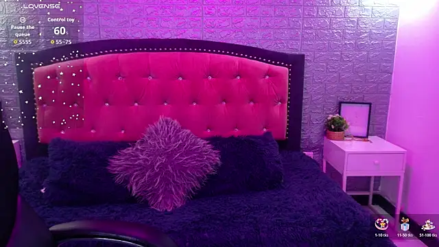 Natalie loffreda online show from November 19, 2025, 3:17 am