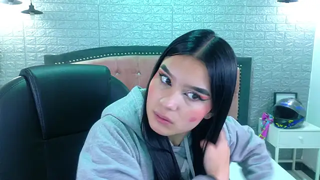 Natalie loffreda online show from January 14, 2026, 3:23 am