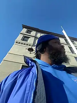 Watchingoutgucci online show from January 11, 2026, 3:28 pm